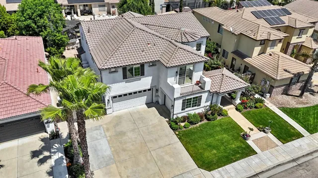 $975,000 | 9544 North Larkspur Avenue, Fresno, CA 93720