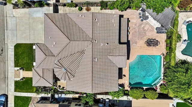 $975,000 | 9544 North Larkspur Avenue, Fresno, CA 93720