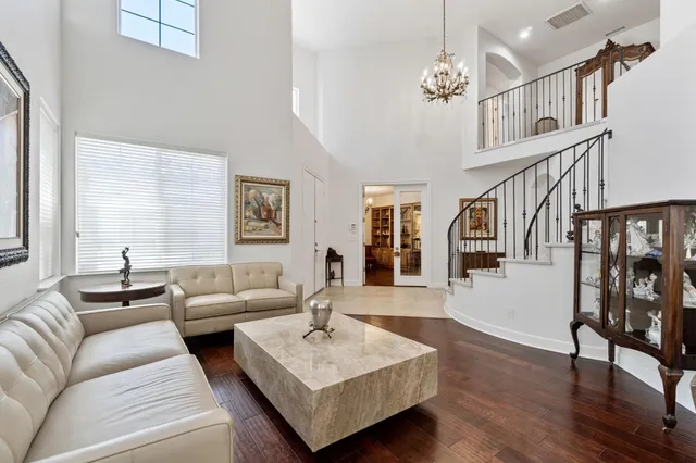 $975,000 | 9544 North Larkspur Avenue, Fresno, CA 93720