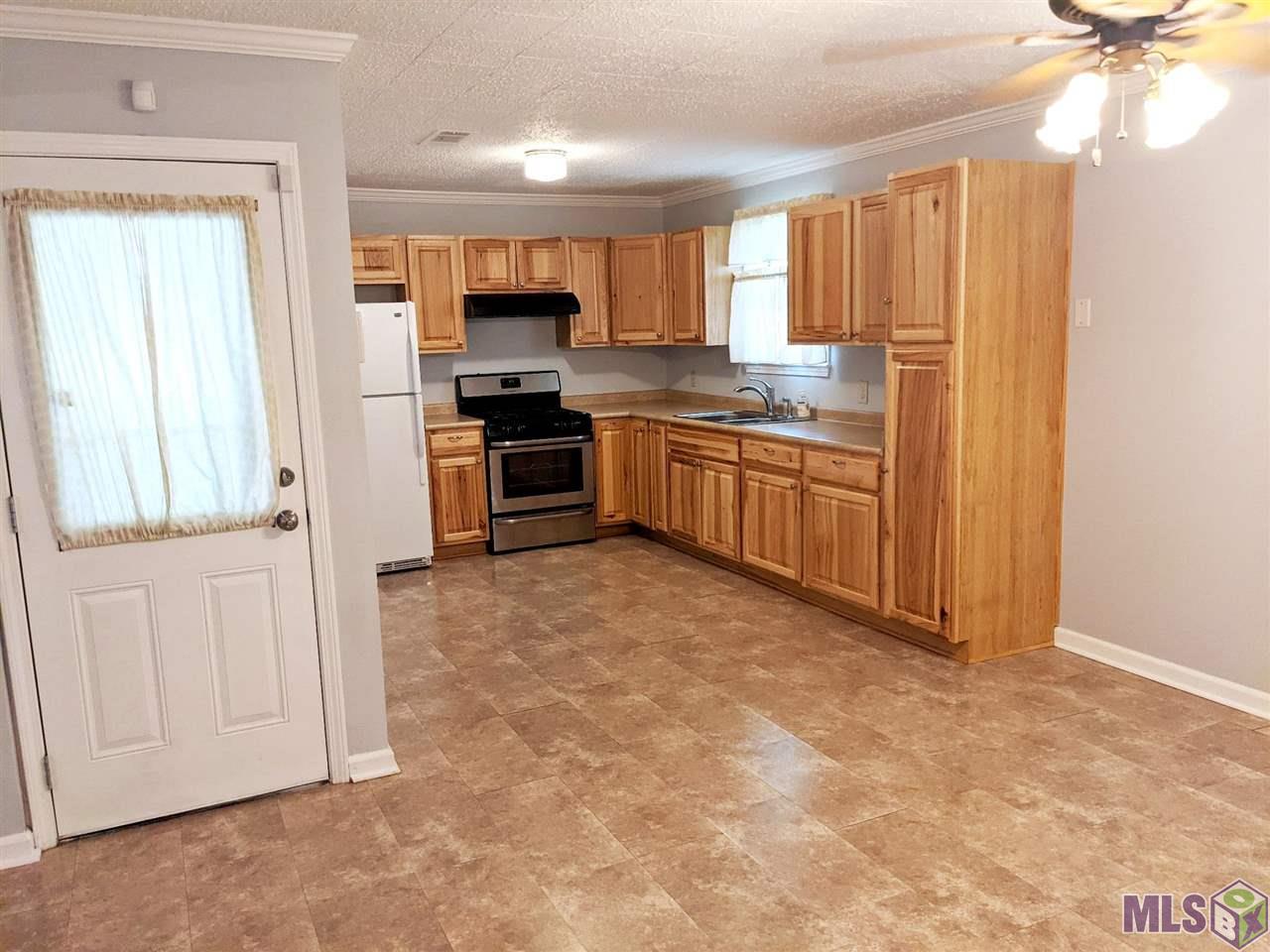 11143 Kling Road Geismar, LA 70734 - Photo 5 of 30 Kitchen