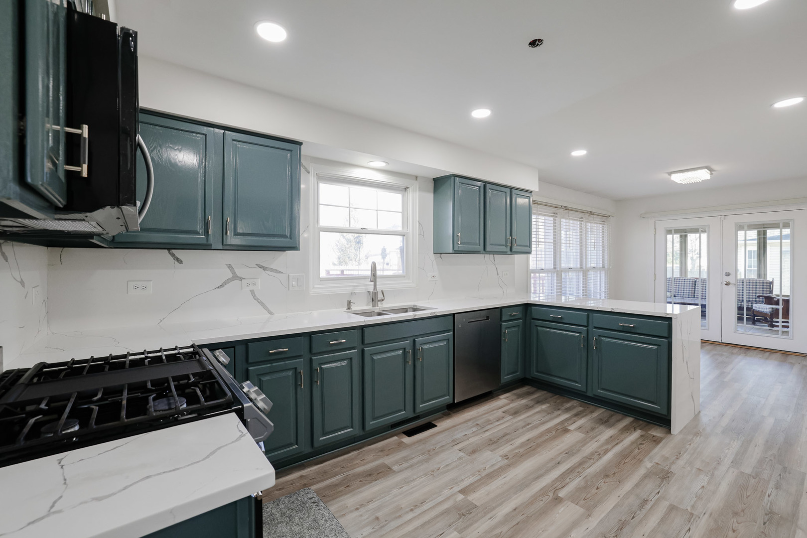 1432 Steeplechase Road Bartlett, IL 60103 - Photo 8 of 32