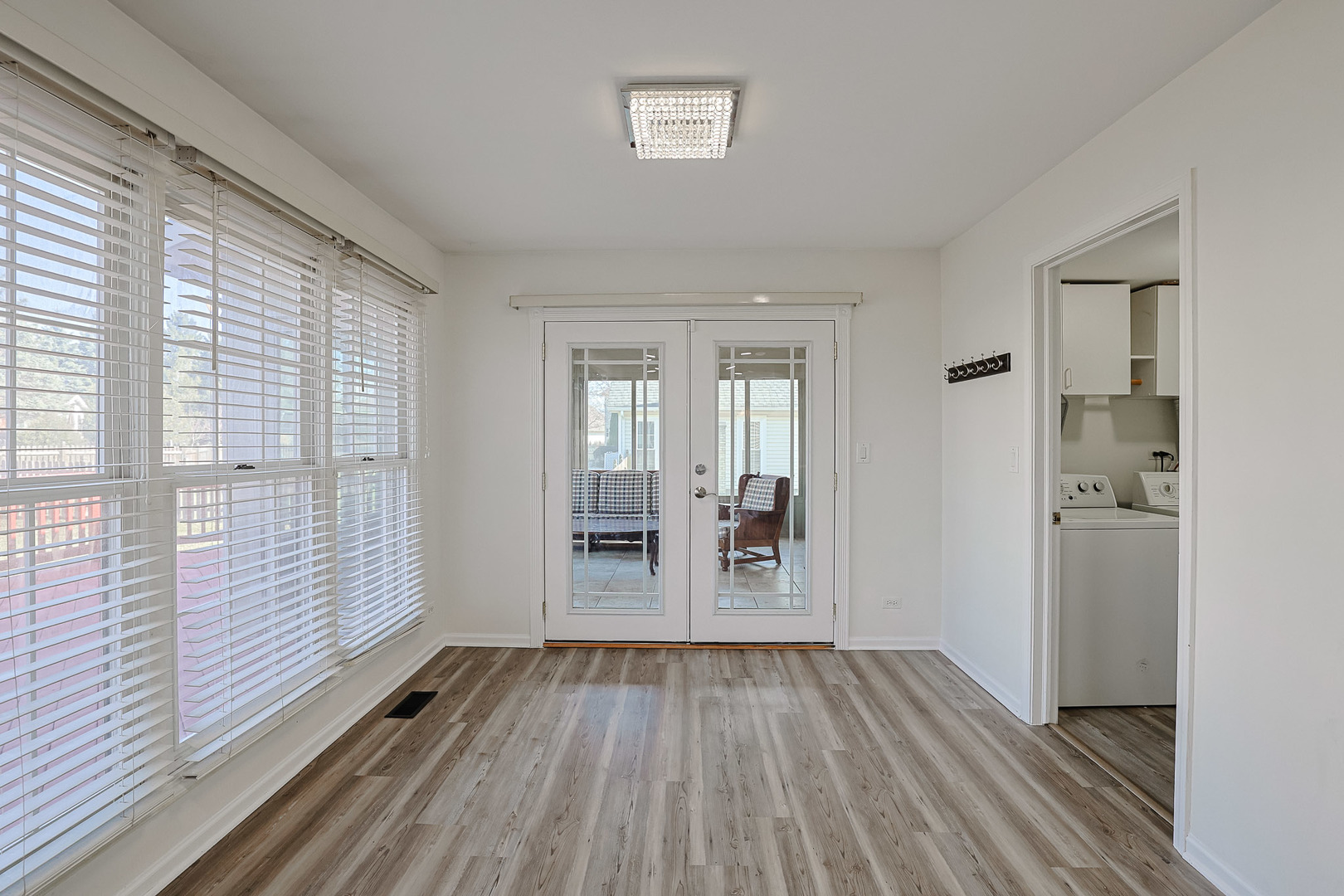 1432 Steeplechase Road Bartlett, IL 60103 - Photo 9 of 32