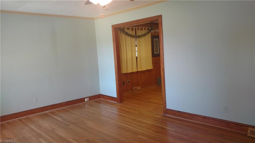 1906 Southview Road Lexington, NC 27292 - Photo 4 of 26 Gallery Image 4