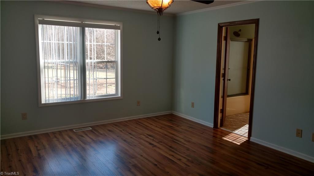 1906 Southview Road Lexington, NC 27292 - Photo 5 of 26 Gallery Image 5