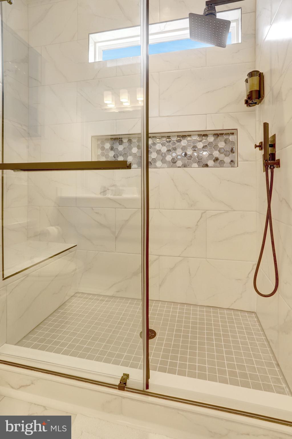 9180 Snowden Ashford Road Lorton, VA 22079 - Photo 23 of 28 a bathroom with a shower