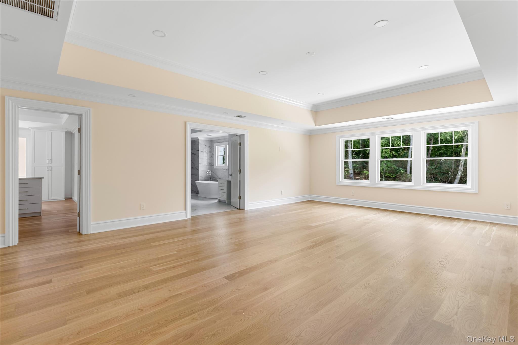 541 Split Rock Road Syosset, NY 11791 - Photo 16 of 27 Gallery Image 16
