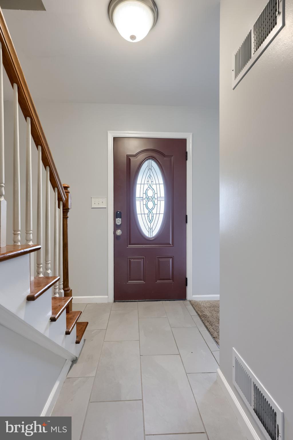 323 Knights Bridge Way Lititz, PA 17543 - Photo 6 of 56 Foyer