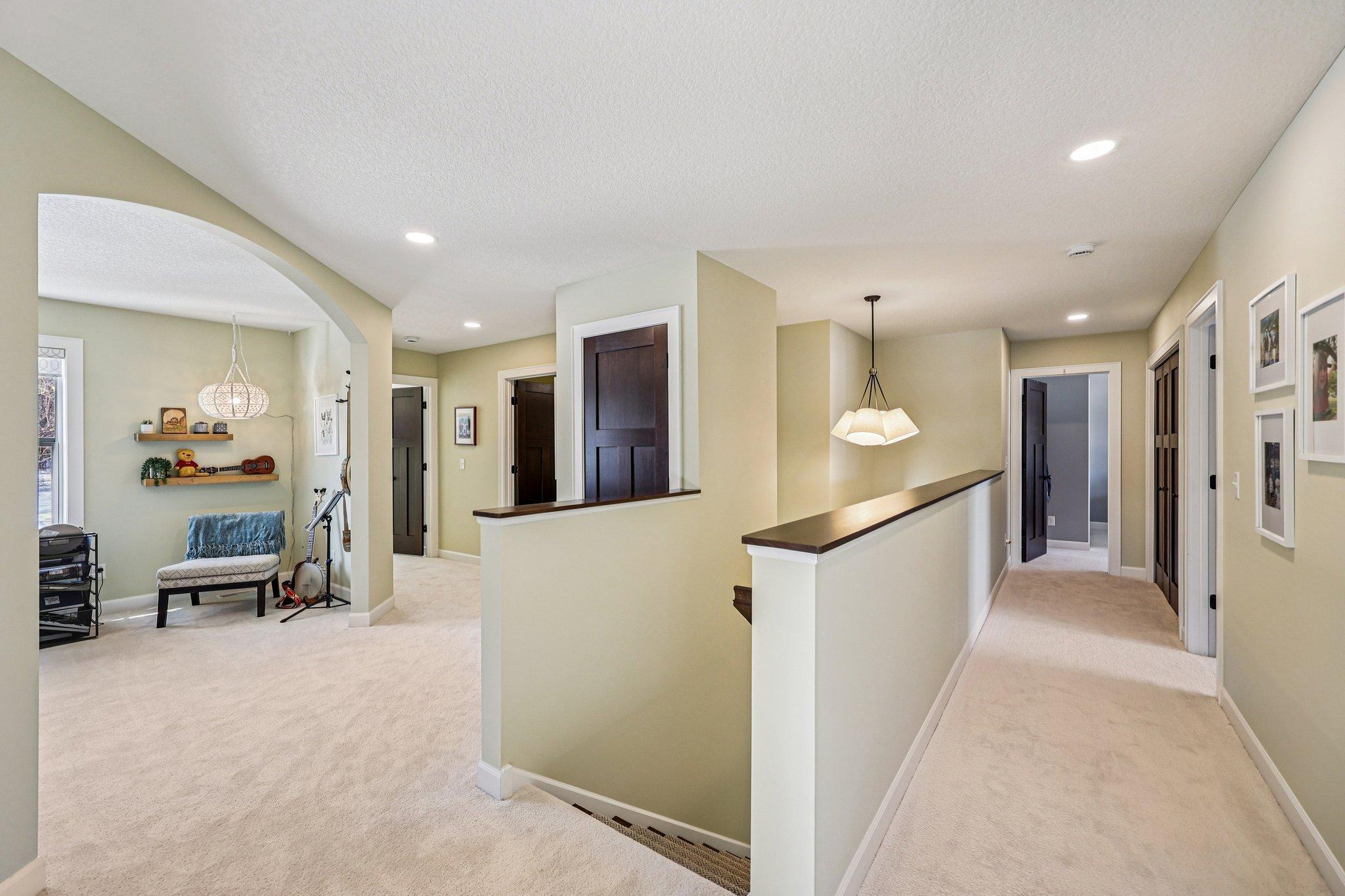 145 Cutacross Road Golden Valley, MN 55422 - Photo 19 of 48