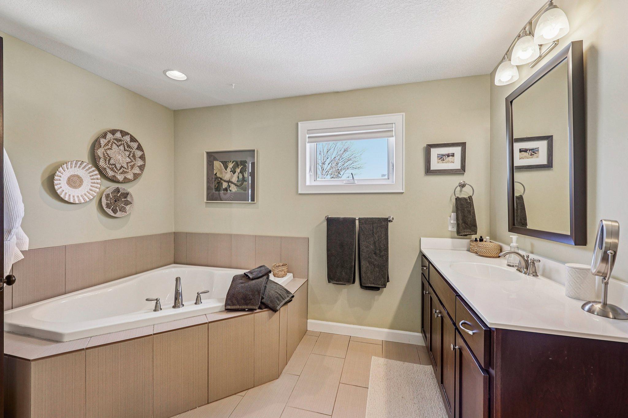 145 Cutacross Road Golden Valley, MN 55422 - Photo 29 of 48