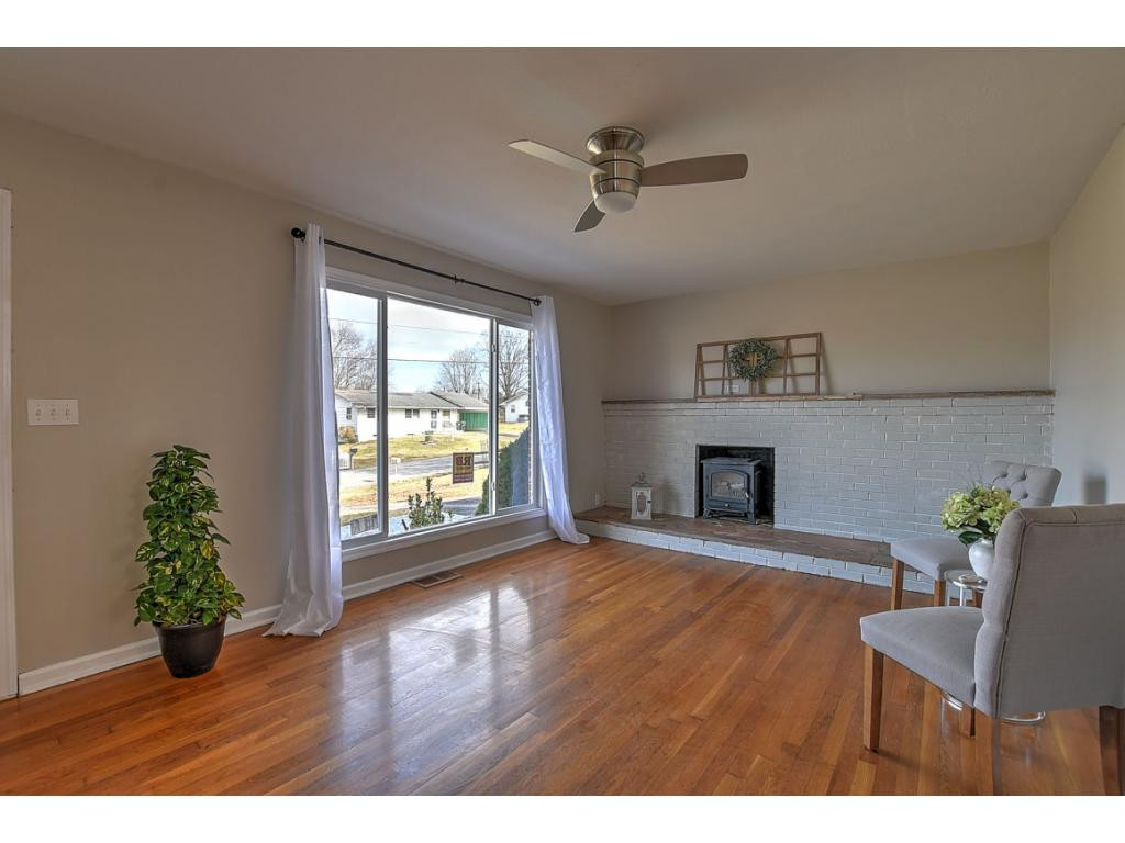 170 Grable Road Bristol, VA 24201 - Photo 4 of 27 Photo 4