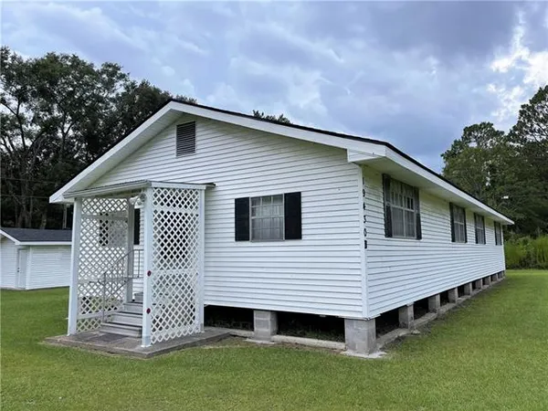 $259,900 | 19430-a-b Schlumbrecht Road, Covington, LA 70435