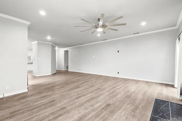 $2,150 | 5930 Valley Wood, San Antonio, TX 78250