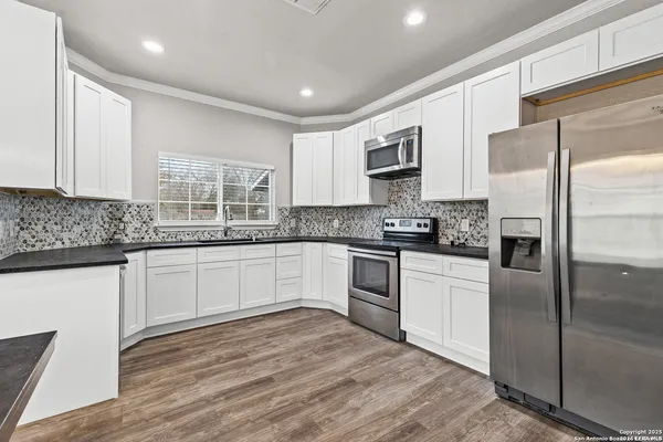 $2,150 | 5930 Valley Wood, San Antonio, TX 78250