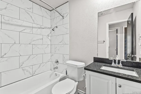 $2,150 | 5930 Valley Wood, San Antonio, TX 78250
