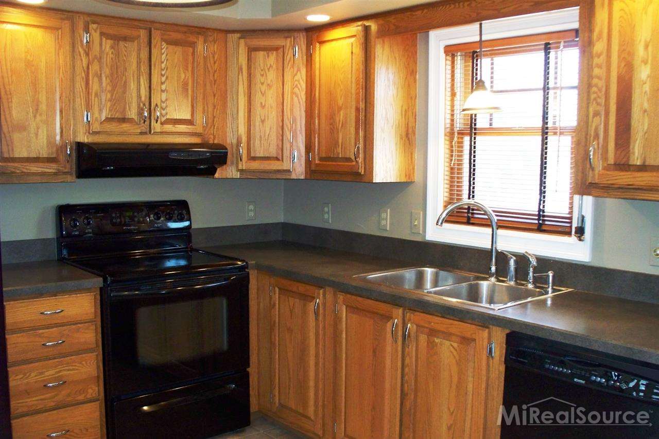 5290 River Road East China, MI 48054 - Photo 12 of 35 31228952-11.JPG