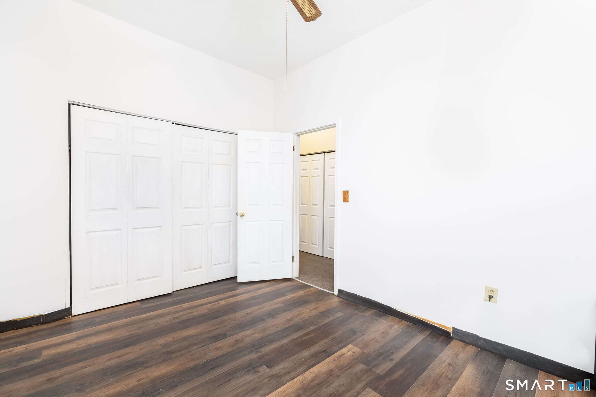 36-38 Capen Street, Unit 2B Hartford, CT 06120 - Photo 14 of 25 a view of an empty room with wooden floor
