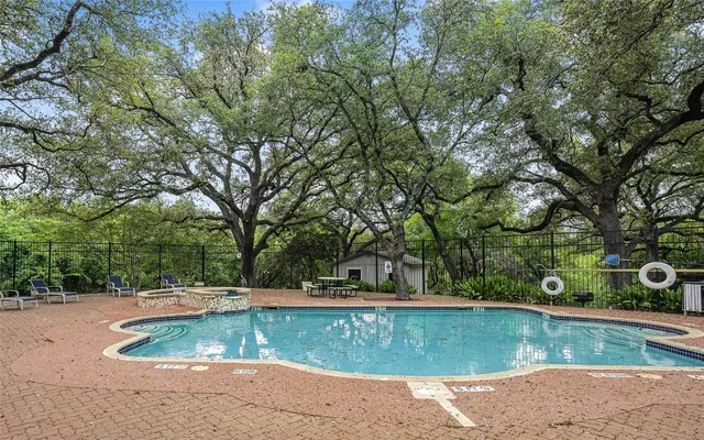 $640 | 12166 Metric Boulevard, Unit 2004, Austin, TX 78758