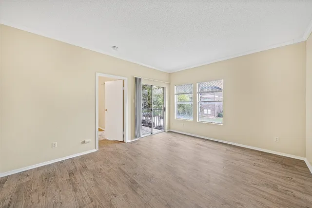 $640 | 12166 Metric Boulevard, Unit 2004, Austin, TX 78758