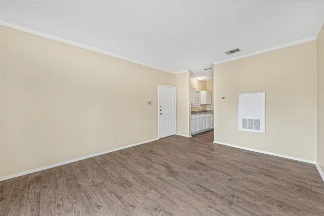 $640 | 12166 Metric Boulevard, Unit 2004, Austin, TX 78758