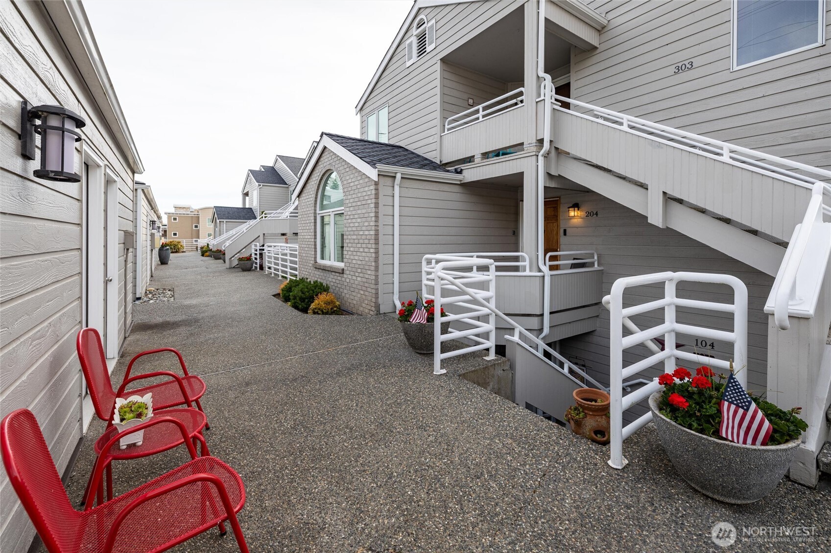 480 South State Street, Unit 204 Bellingham, WA 98225 - Photo 4 of 37