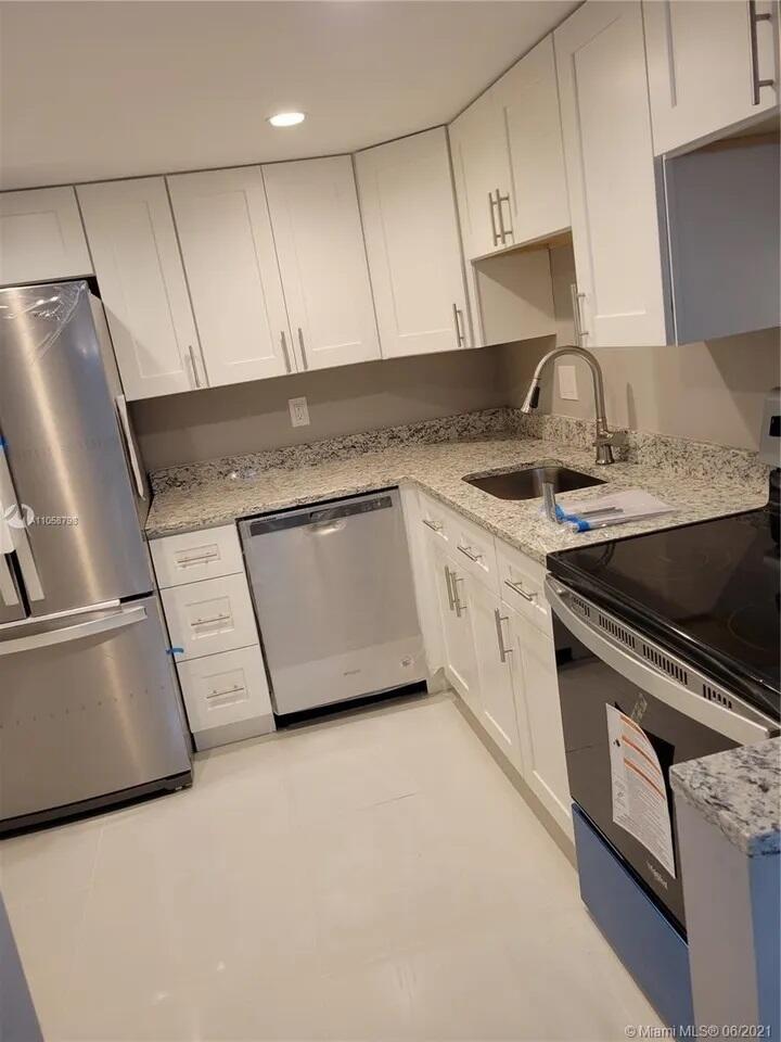 470 Northwest 20th Street, Unit 1040 Boca Raton, FL 33431 - Photo 16 of 20 Apt-pic-5