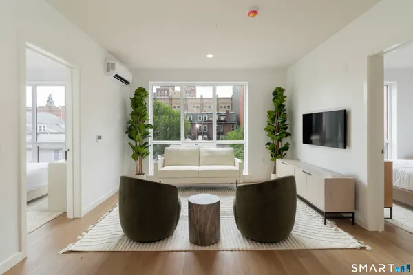 $4,785 | 19 Elm Street, Unit 515, New Haven, CT 06510