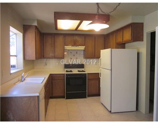 6716 Chehalis Circle Las Vegas, NV 89107 - Photo 12 of 25 Kitchen.