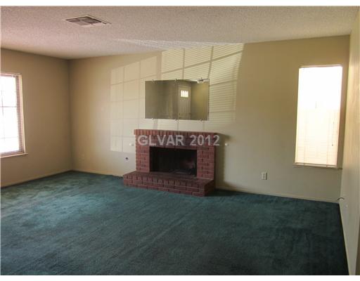 6716 Chehalis Circle Las Vegas, NV 89107 - Photo 7 of 25 Living Room.