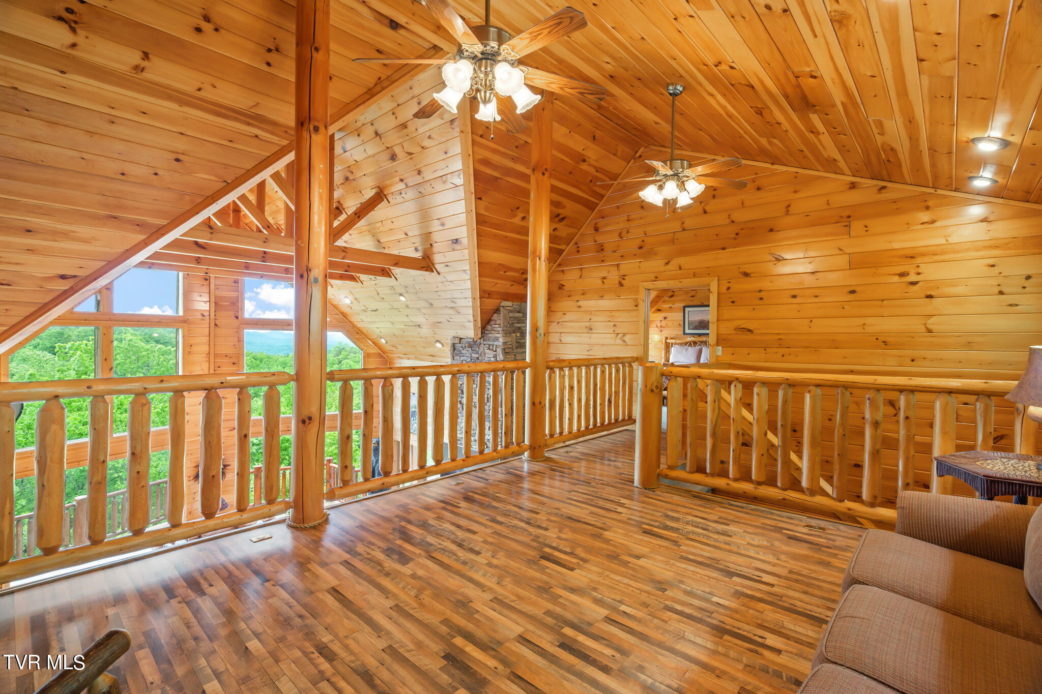 817 Big Bear Ridge Road Gatlinburg, TN 37738 - Photo 33 of 52 34-web-or-mls-817 Big Bear Ridge-35