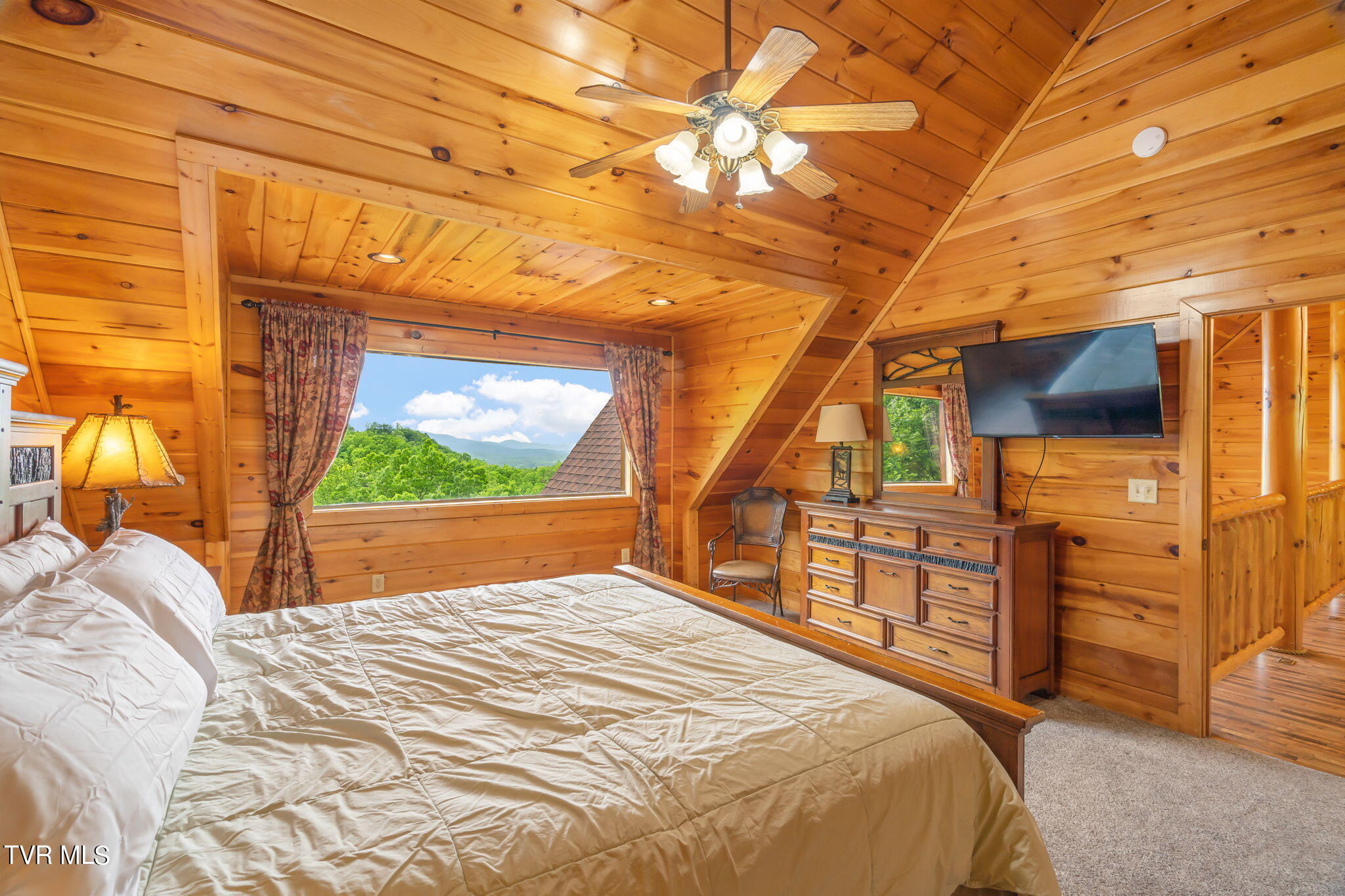 817 Big Bear Ridge Road Gatlinburg, TN 37738 - Photo 36 of 52 39-web-or-mls-817 Big Bear Ridge-40