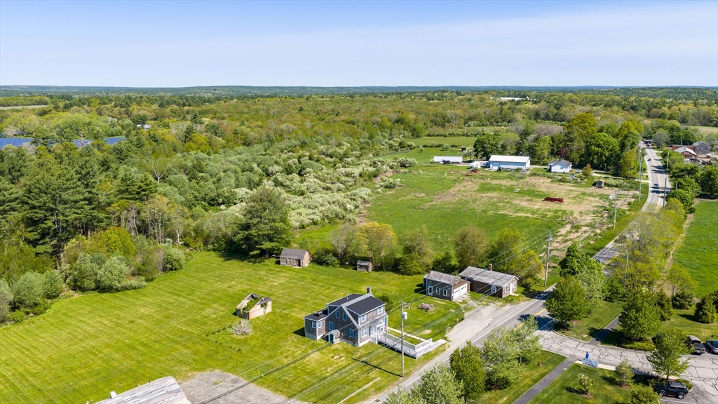 576 Faunce Corner Road Dartmouth, MA 02747 - Photo 5 of 15