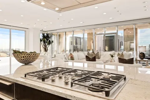 $3,800,000 | 1717 Arts Plaza, Unit 2002, Dallas, TX 75201