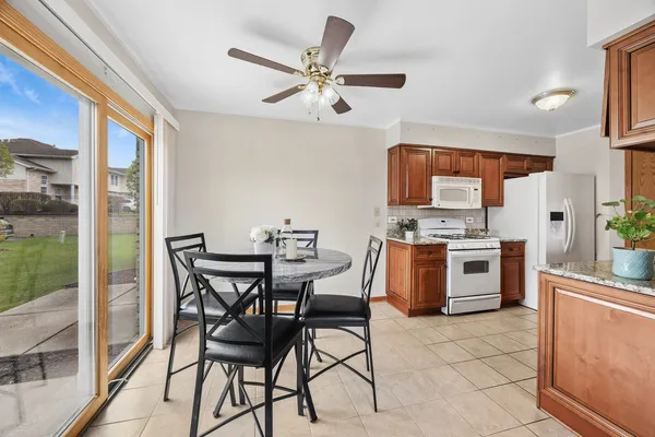 $285,000 | 7245 Arbor Lane, Justice, IL 60458