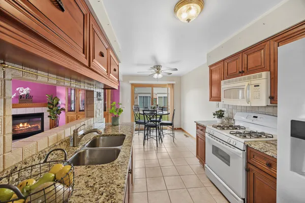 $285,000 | 7245 Arbor Lane, Justice, IL 60458