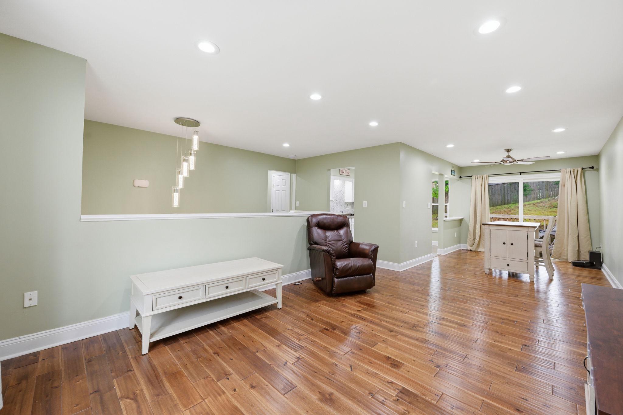7949 Innkeeper Drive Severn, MD 21144 - Photo 16 of 51 Bright and inviting living spaces.