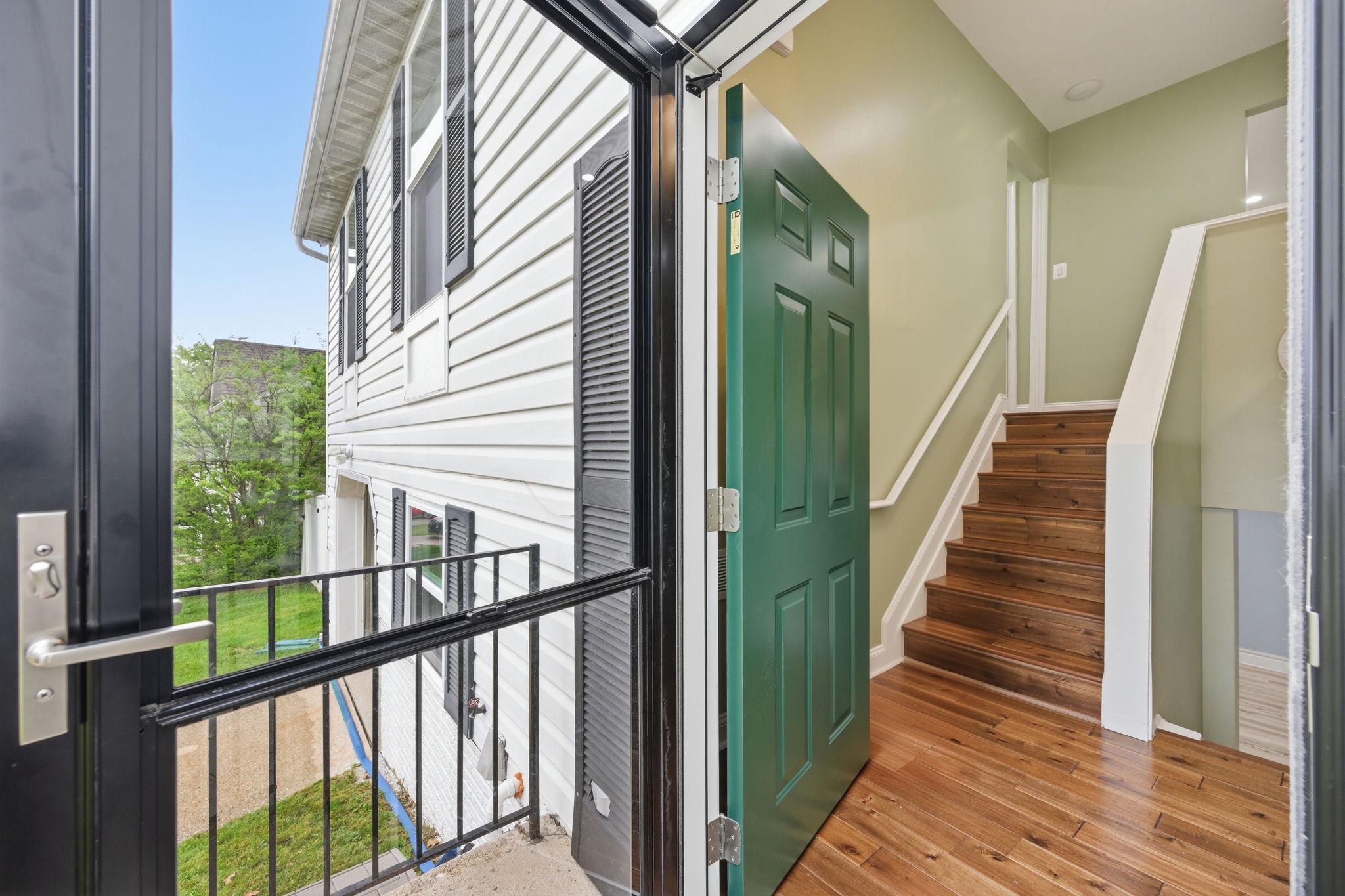 7949 Innkeeper Drive Severn, MD 21144 - Photo 46 of 51 Inviting entryway.