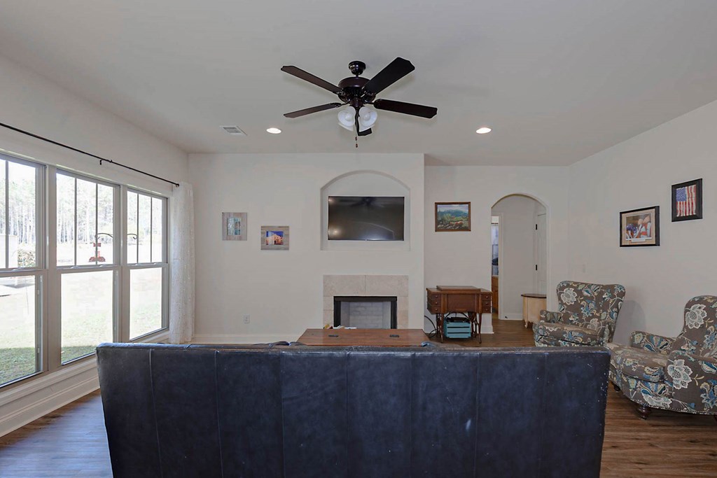 2074 Calhoun Road Hamilton, GA 31811 - Photo 6 of 45 Gallery Image 6