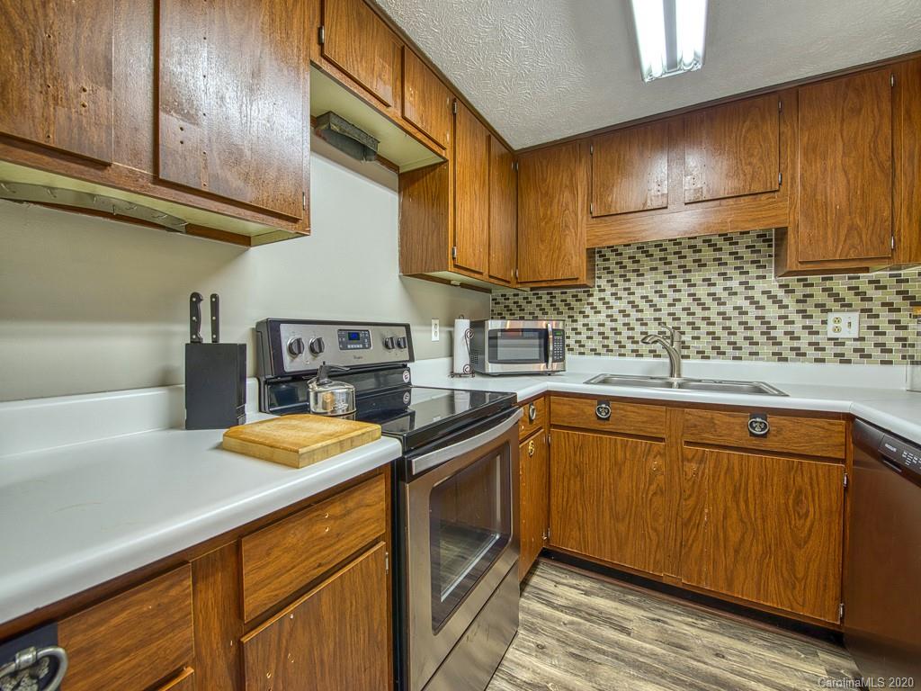 76 Ninevah Road, Unit 122B Waynesville, NC 28786 - Photo 12 of 23 Gallery Image 12