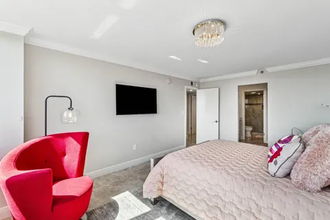 $935,000 | 3912 South Ocean Boulevard, Unit 804, Highland Beach, FL 33487