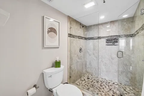 $935,000 | 3912 South Ocean Boulevard, Unit 804, Highland Beach, FL 33487