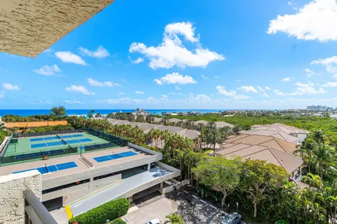 $935,000 | 3912 South Ocean Boulevard, Unit 804, Highland Beach, FL 33487