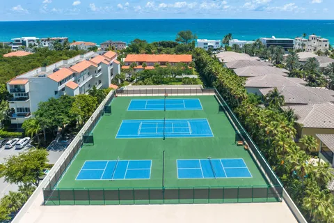 $935,000 | 3912 South Ocean Boulevard, Unit 804, Highland Beach, FL 33487