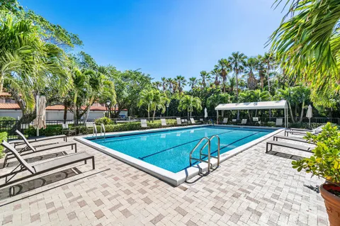 $935,000 | 3912 South Ocean Boulevard, Unit 804, Highland Beach, FL 33487