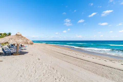 $935,000 | 3912 South Ocean Boulevard, Unit 804, Highland Beach, FL 33487