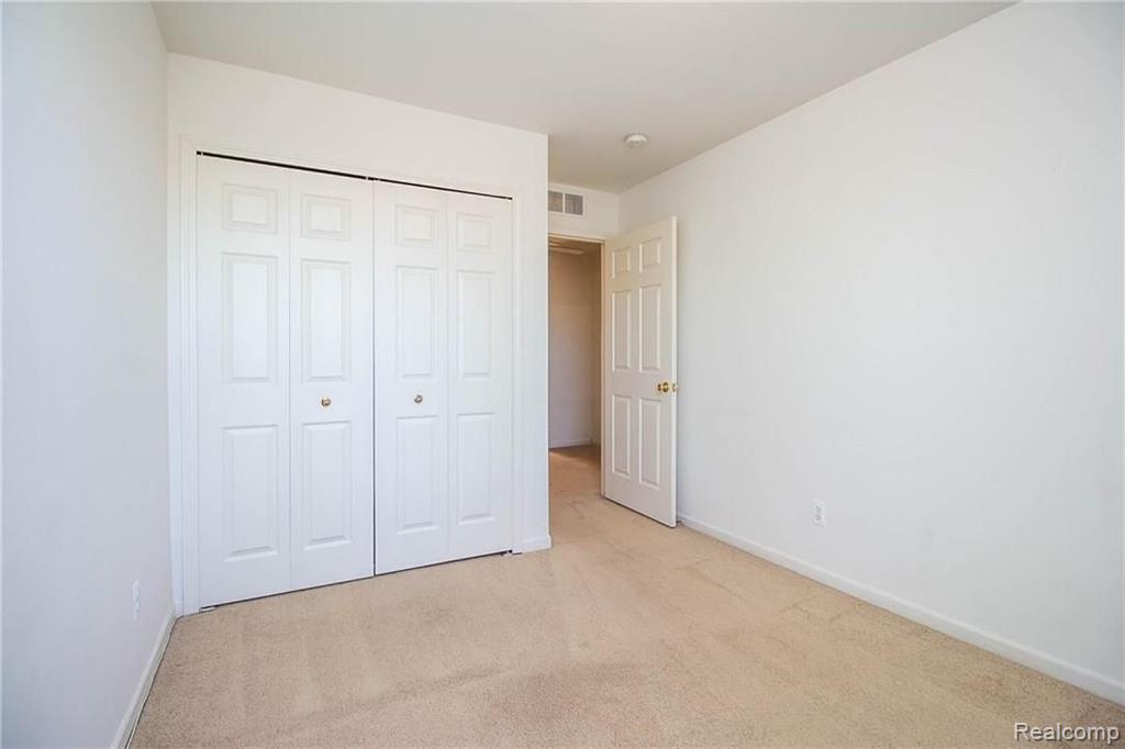 11794 Farmington Road, Unit 90 Livonia, MI 48150 - Photo 20 of 31