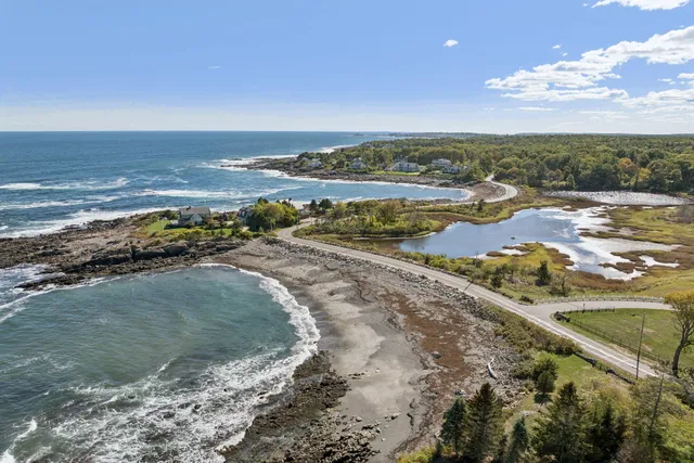 $1,500,000 | 14 Blue Heron Cove, Cape Neddick, ME 03902