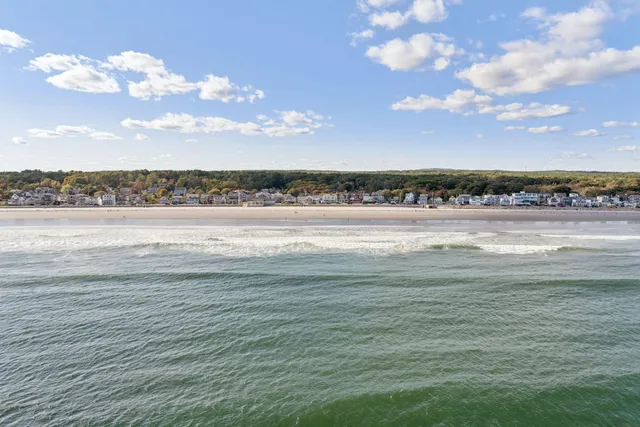 $1,500,000 | 14 Blue Heron Cove, Cape Neddick, ME 03902