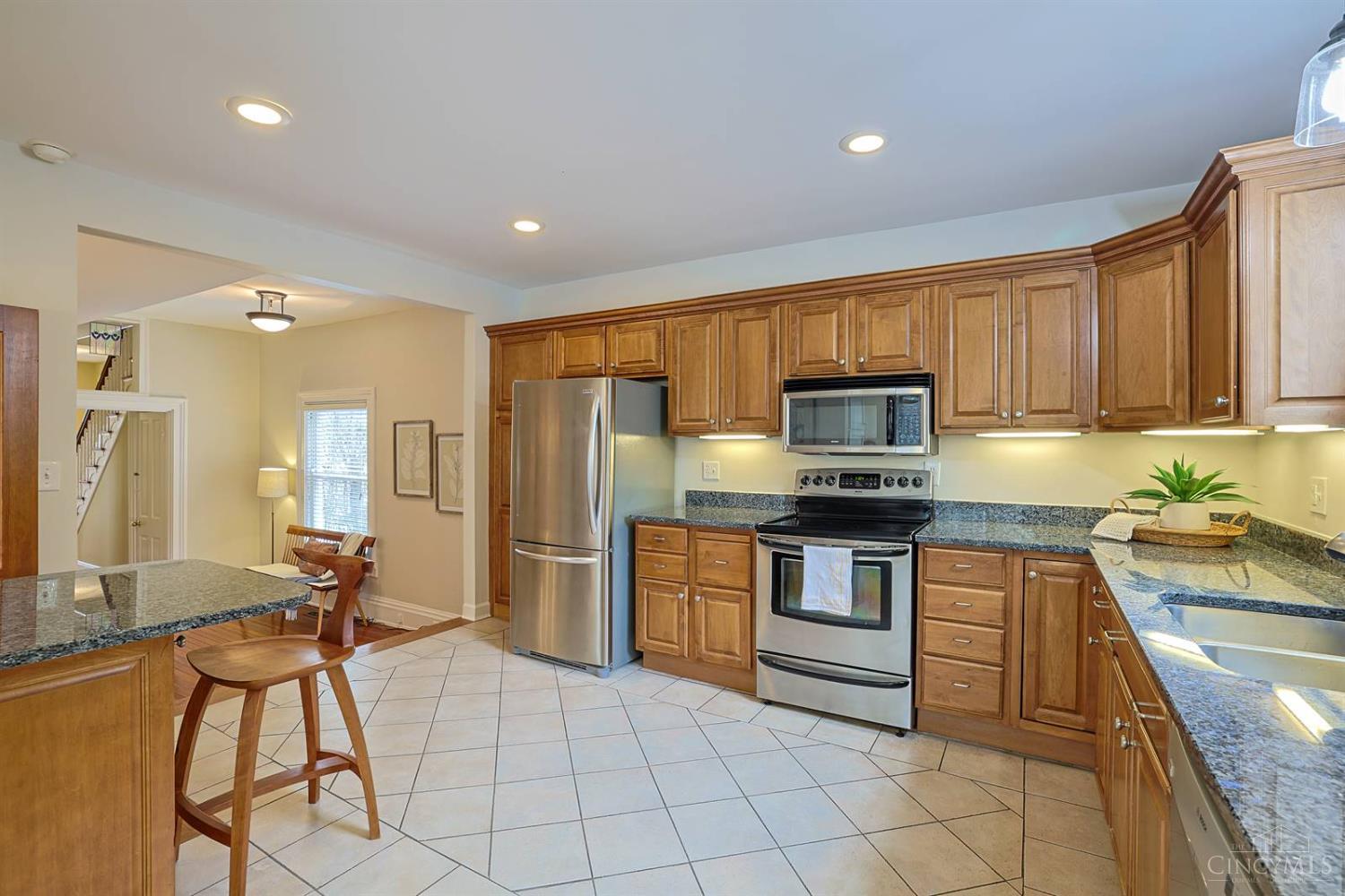 416 Torrence Court Cincinnati, OH 45202 - Photo 16 of 44