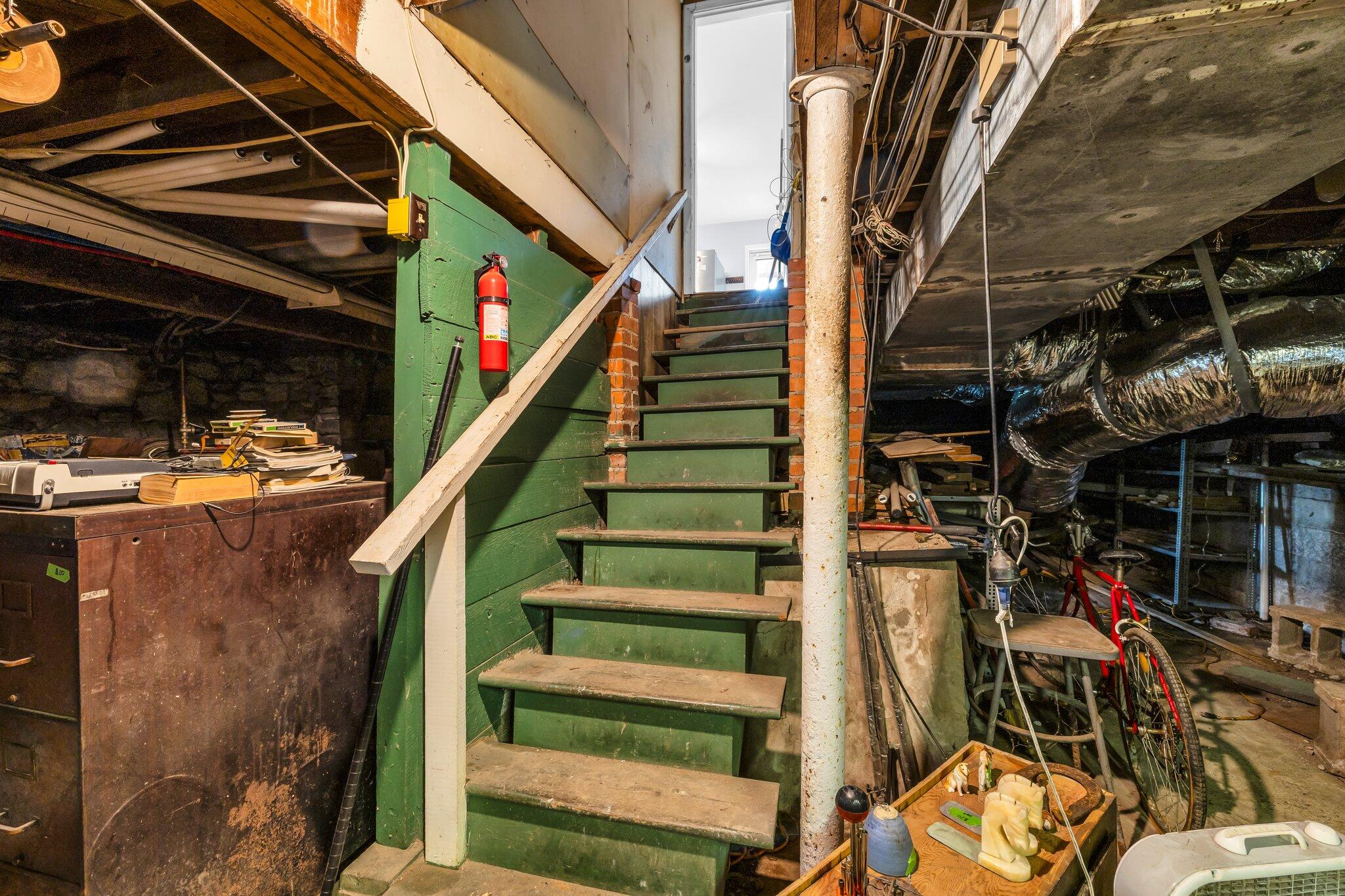 4315 Bennett Road Chattanooga, TN 37412 - Photo 27 of 34 Stairs to basement workshop