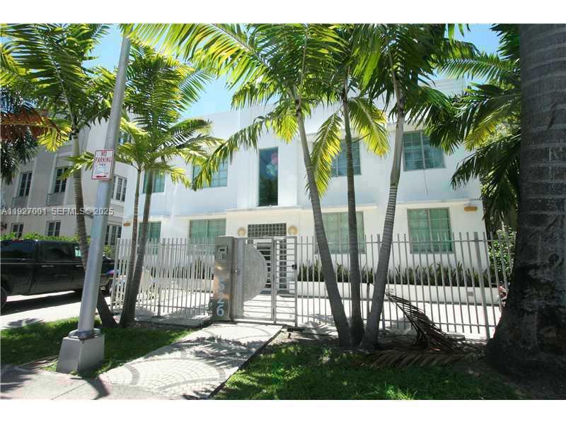 526 15th Street, Unit 2 Miami Beach, FL 33139 - Photo 11 of 11 Exterior Front